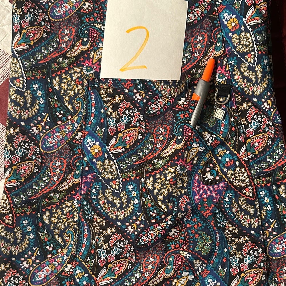 Vera Bradley Floral and Paisley scrub tops - Picture 5 of 11
